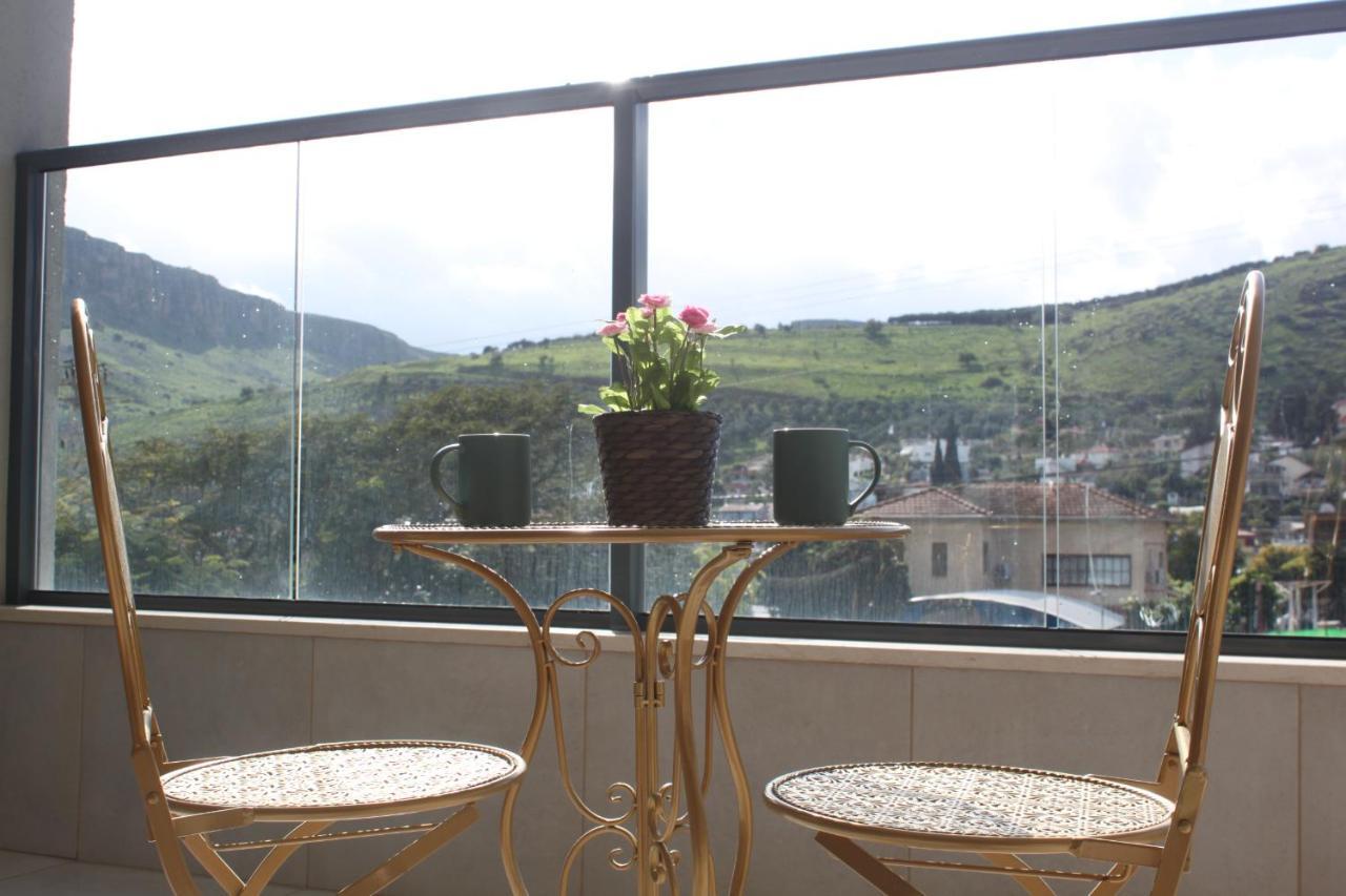 נוף הארבל עם חלון לכינרת Apartment Migdal Exterior foto