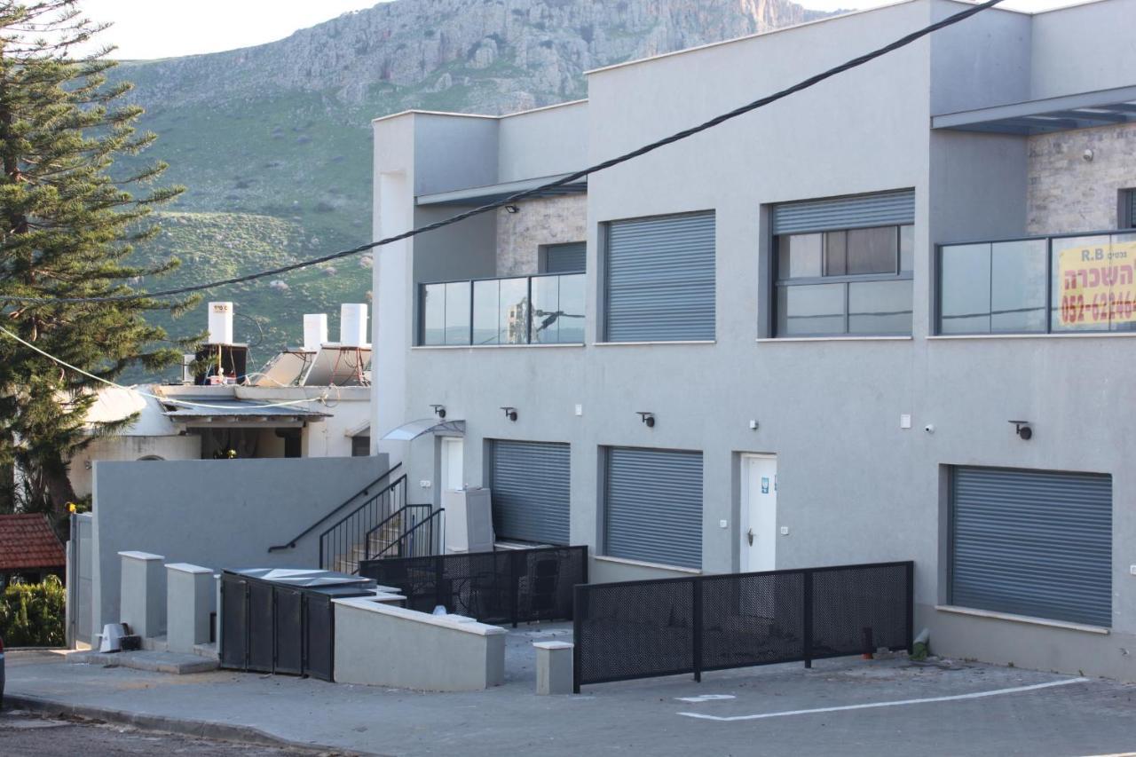 נוף הארבל עם חלון לכינרת Apartment Migdal Exterior foto