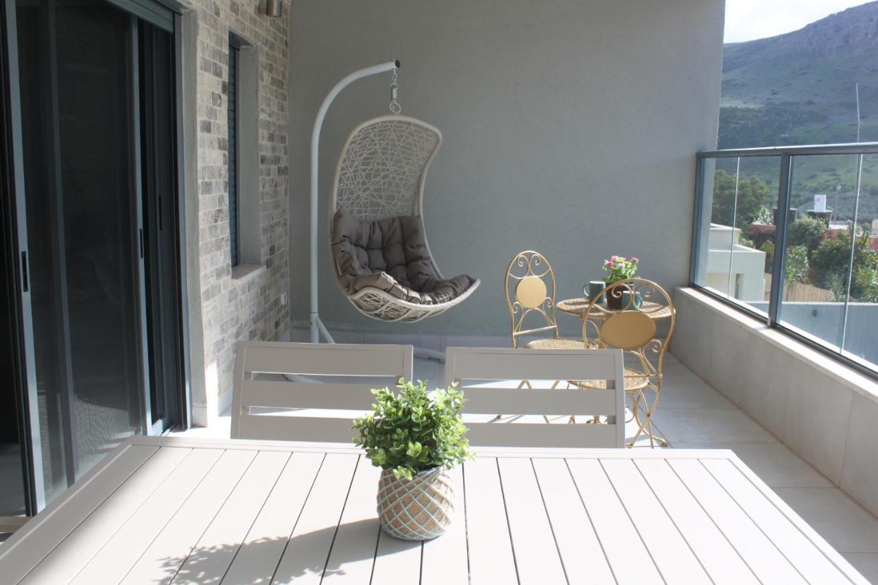 נוף הארבל עם חלון לכינרת Apartment Migdal Exterior foto