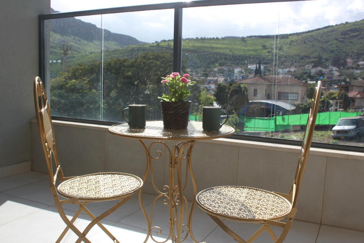 נוף הארבל עם חלון לכינרת Apartment Migdal Exterior foto