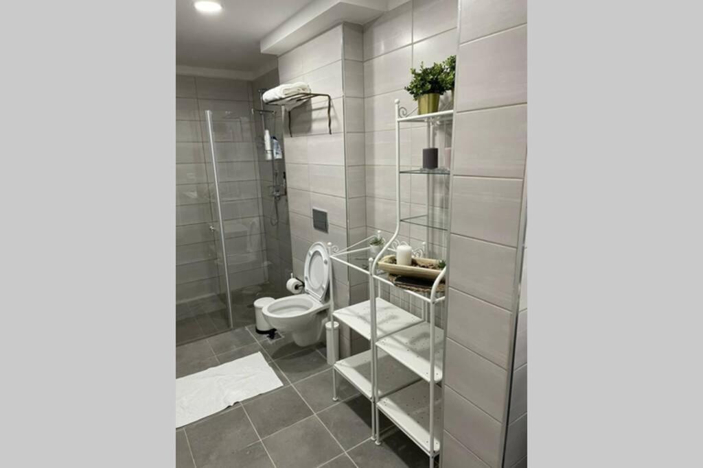 נוף הארבל עם חלון לכינרת Apartment Migdal Exterior foto