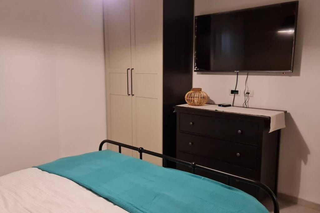 נוף הארבל עם חלון לכינרת Apartment Migdal Exterior foto